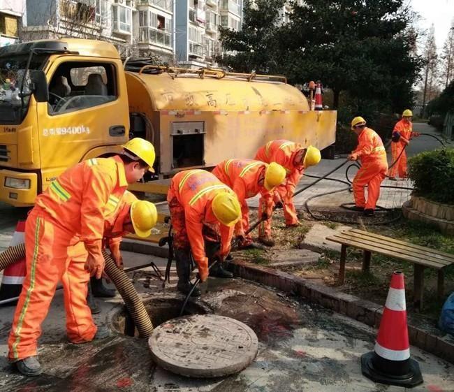 佛罗镇市政管道清淤