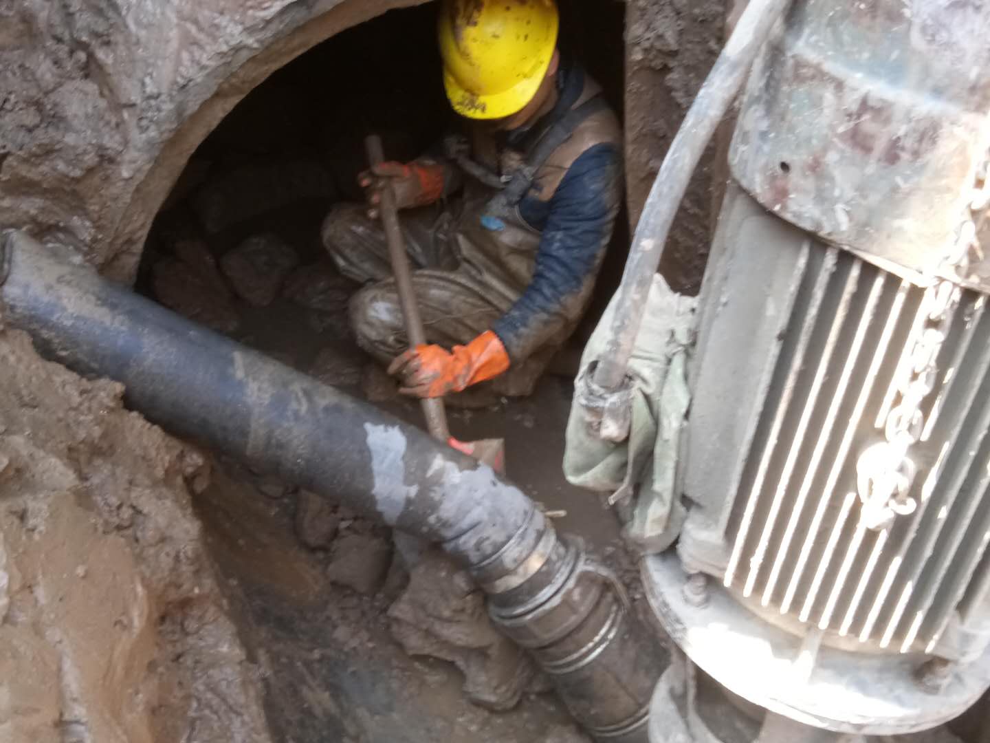 佛罗镇管道清淤