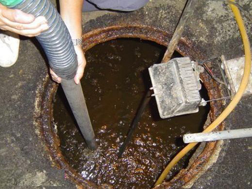 佛罗镇隔油池清理