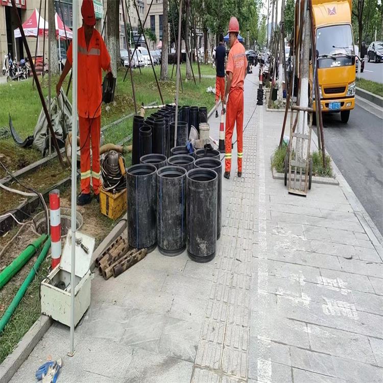 佛罗镇管道短管置换修复