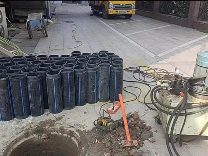 佛罗镇PE置换管厂家 DN315置换管 非开挖管短管置换